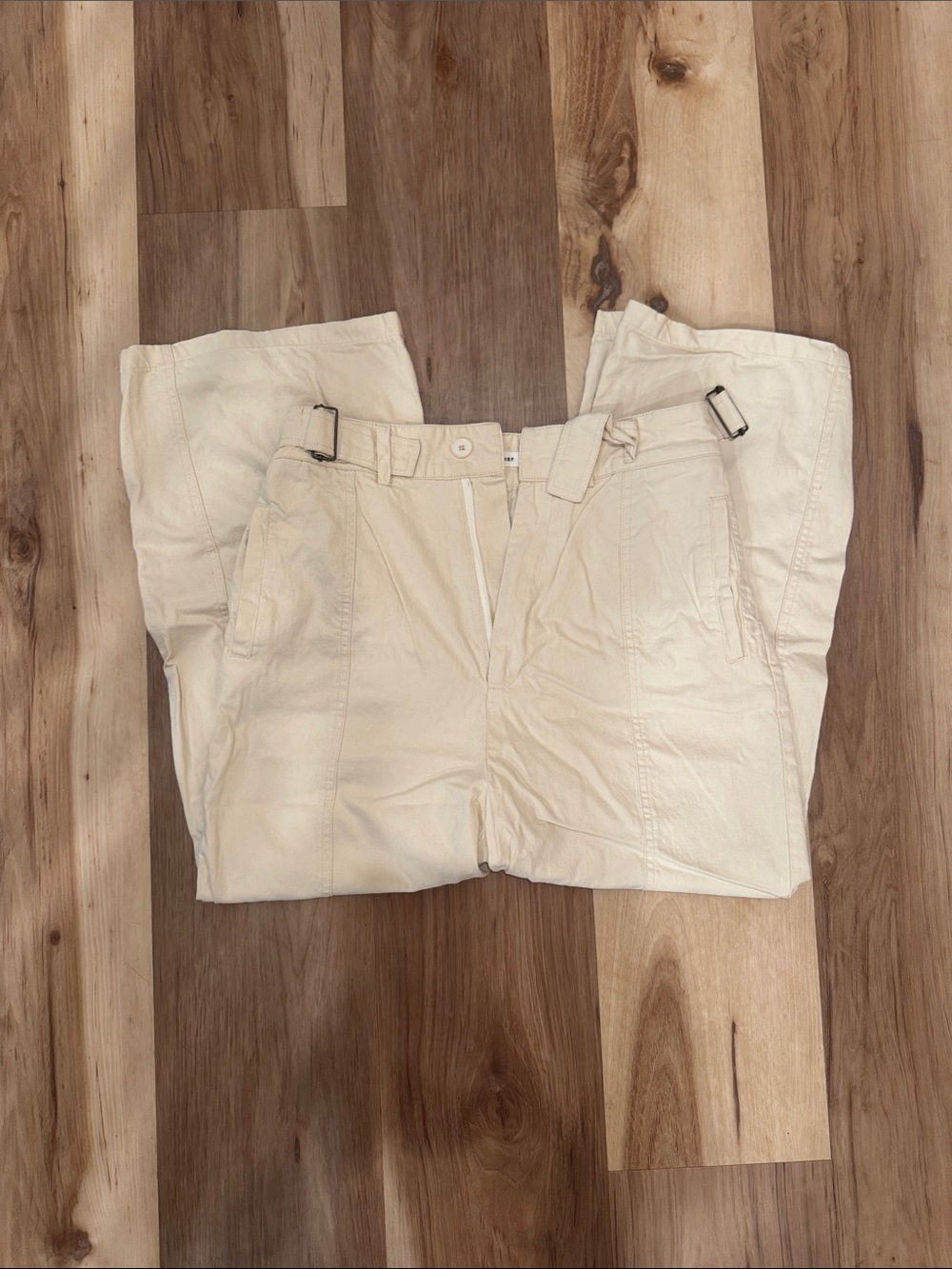 Mod Ref Cream Straight-Leg High-Rise Jeans with Side Buckles